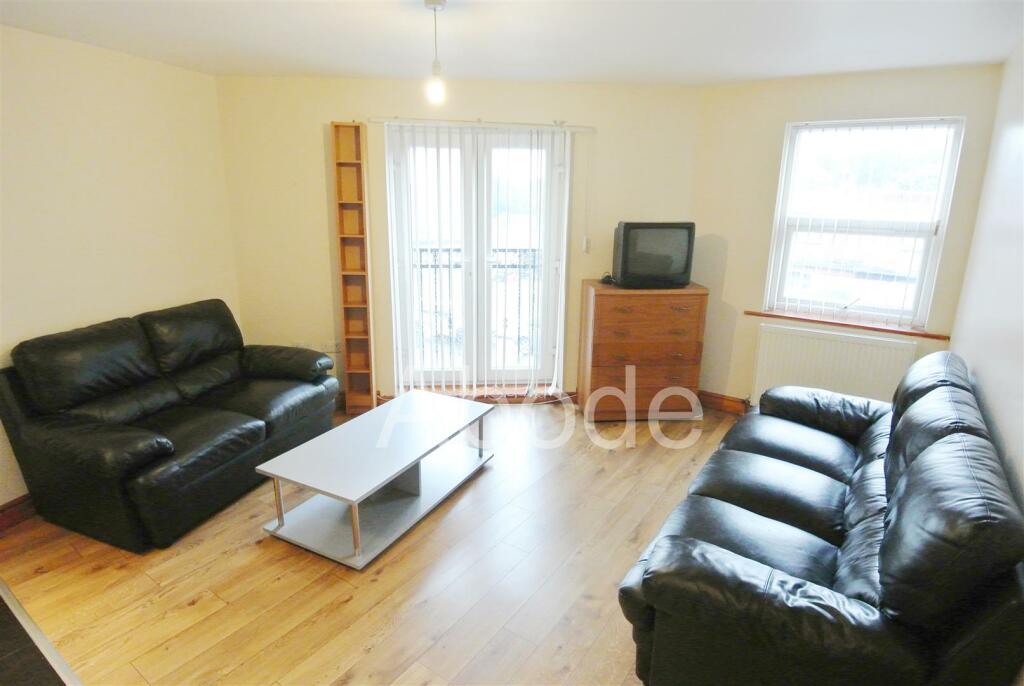 2 bedroom flat for rent in Woodhouse Street (FFF), Woodhouse, Leeds, LS6
