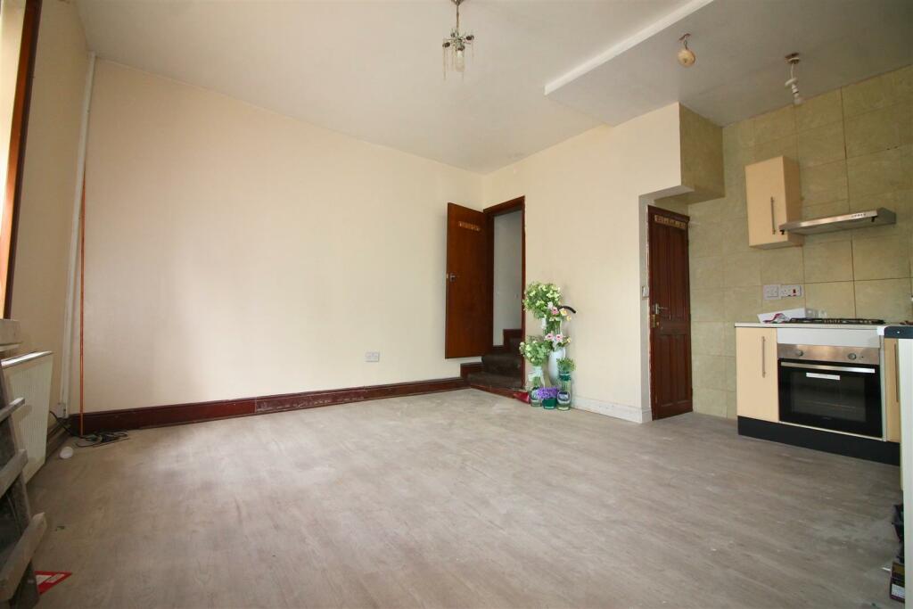 Additional property image - Gaythorne Road, Bradford