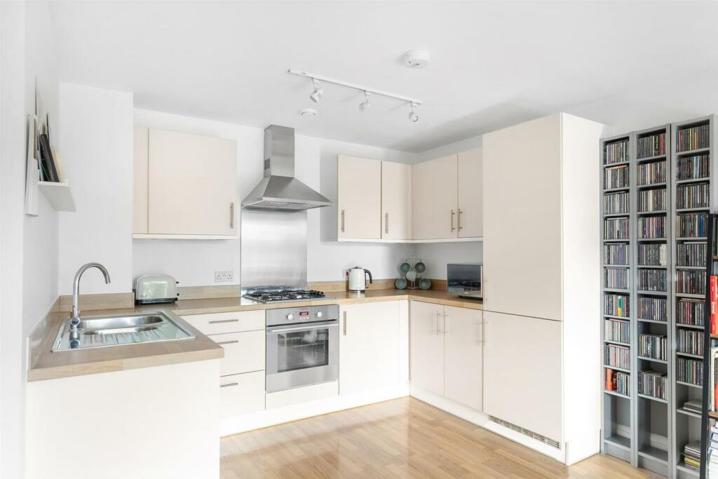 Main image of property: St. Georges Grove, London