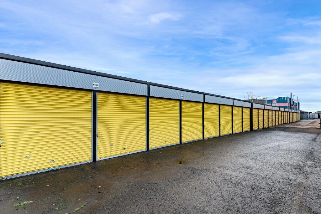Storage facility to lease in Storage Vault Dundee, Kinnoull Road