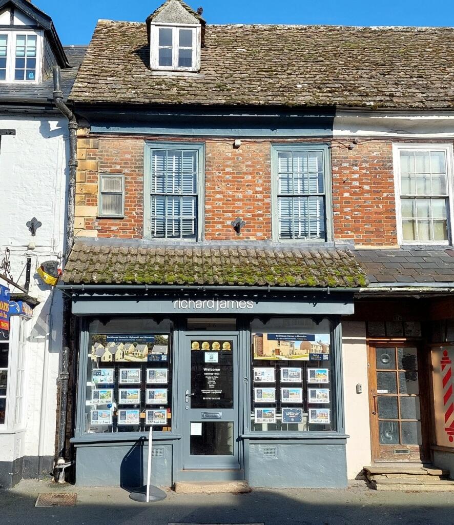 Main image of property: 36 High Street, Highworth, Swindon, Wiltshire SN6 7AQ