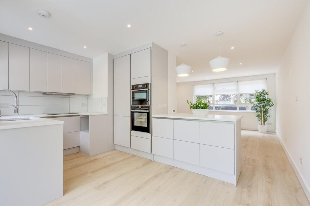 Main image of property: Savona Close, London, SW19