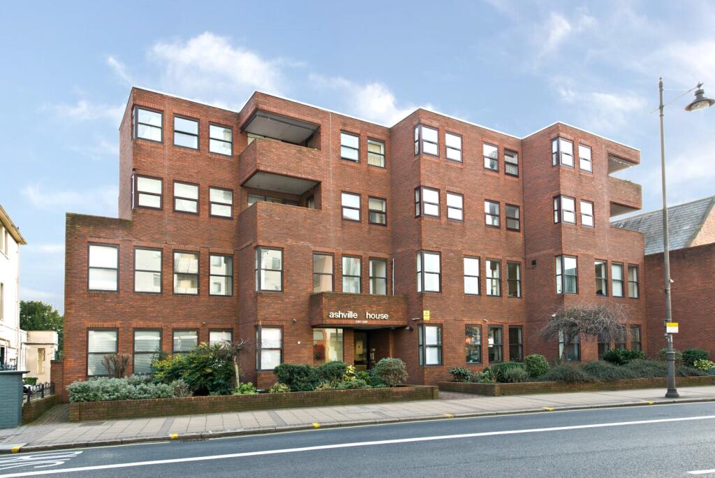 Main image of property: The Broadway, Wimbledon, London, SW19