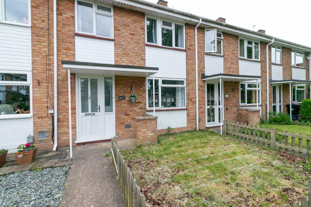 3 bedroom terraced house for sale in Hillcrest, Baldock, SG7