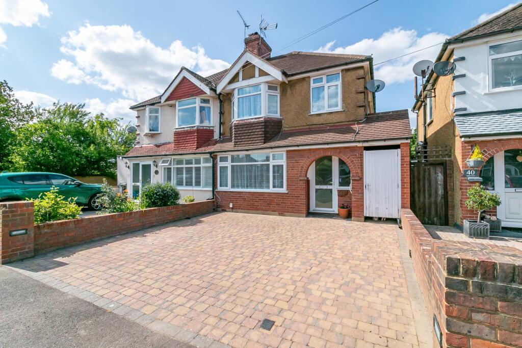 Main image of property: Meadow Road, Watford, WD25
