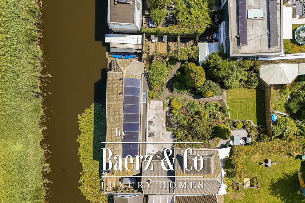 Main image of property: Noord-Holland, Oostzaan