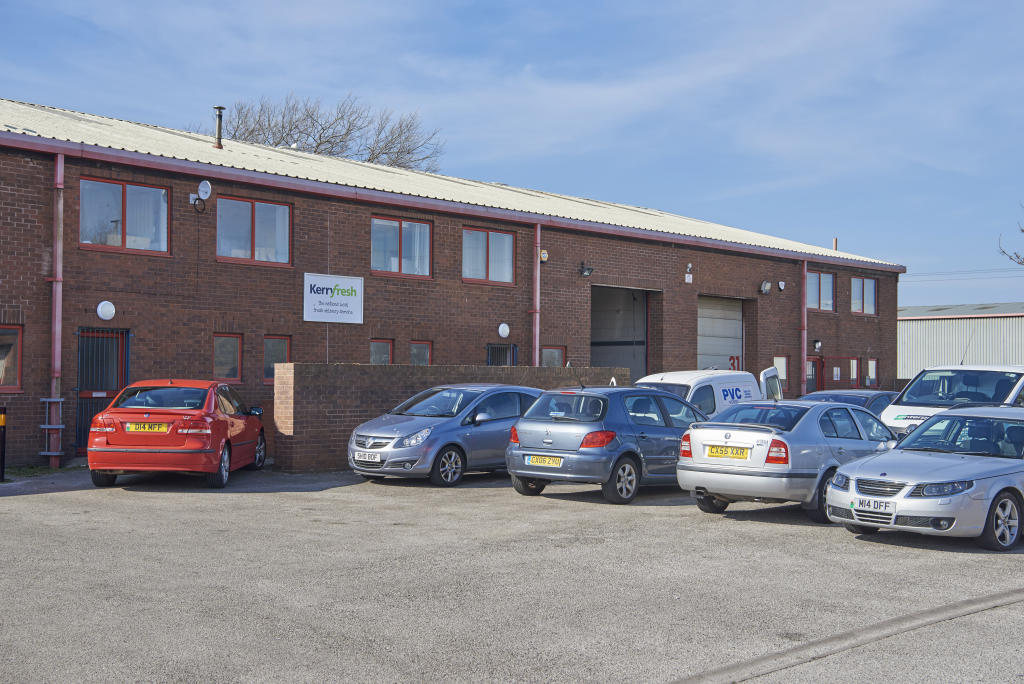 Light industrial facility to lease in Tir Llwyd Industrial Estate, St