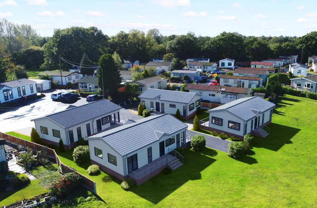 2 bedroom park home for sale in Cheadle Hulme, Cheadle, SK8 7NN, SK8