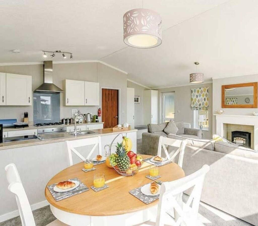 Additional property image - Overseal, Derbyshire, DE12 6ND