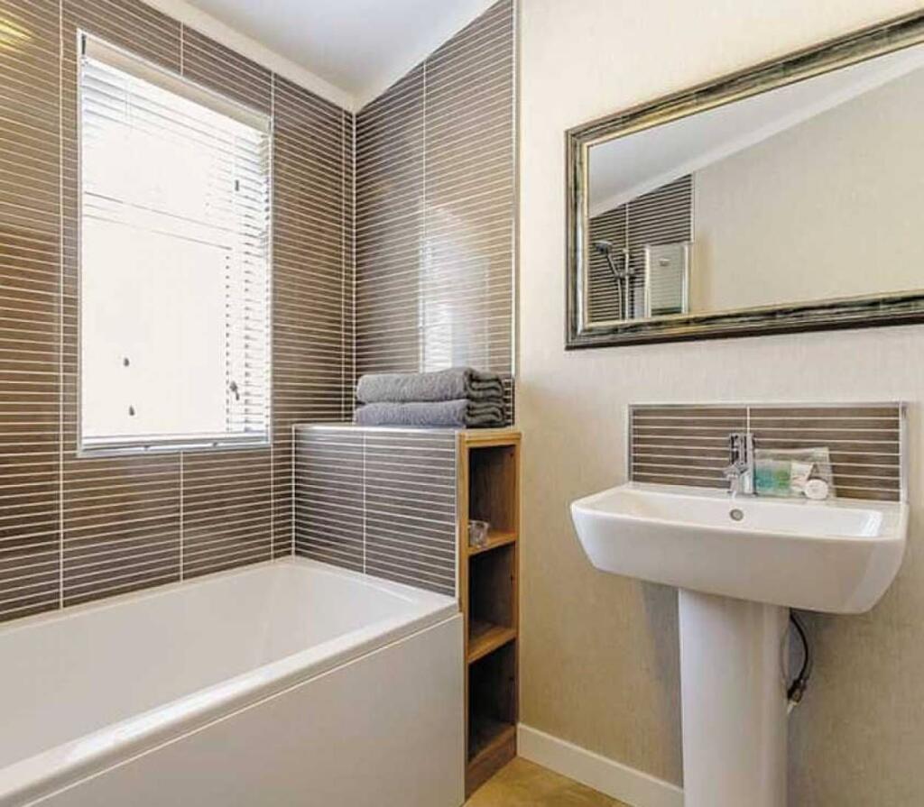 Additional property image - Overseal, Derbyshire, DE12 6ND