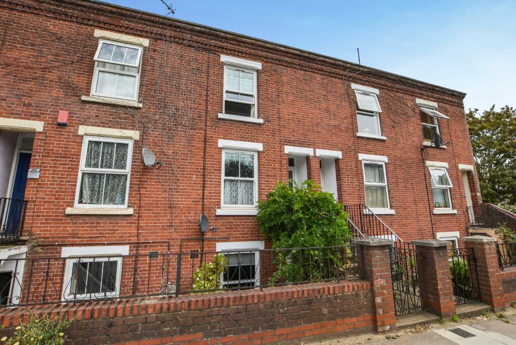 3 bedroom terraced house for sale in Ranelagh Road, Ipswich, IP2