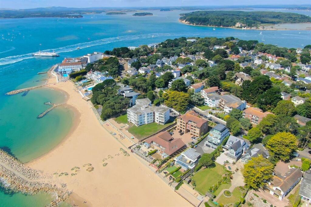 3 bedroom flat for sale in Carina Court, Banks Road, Sandbanks, Poole, BH13