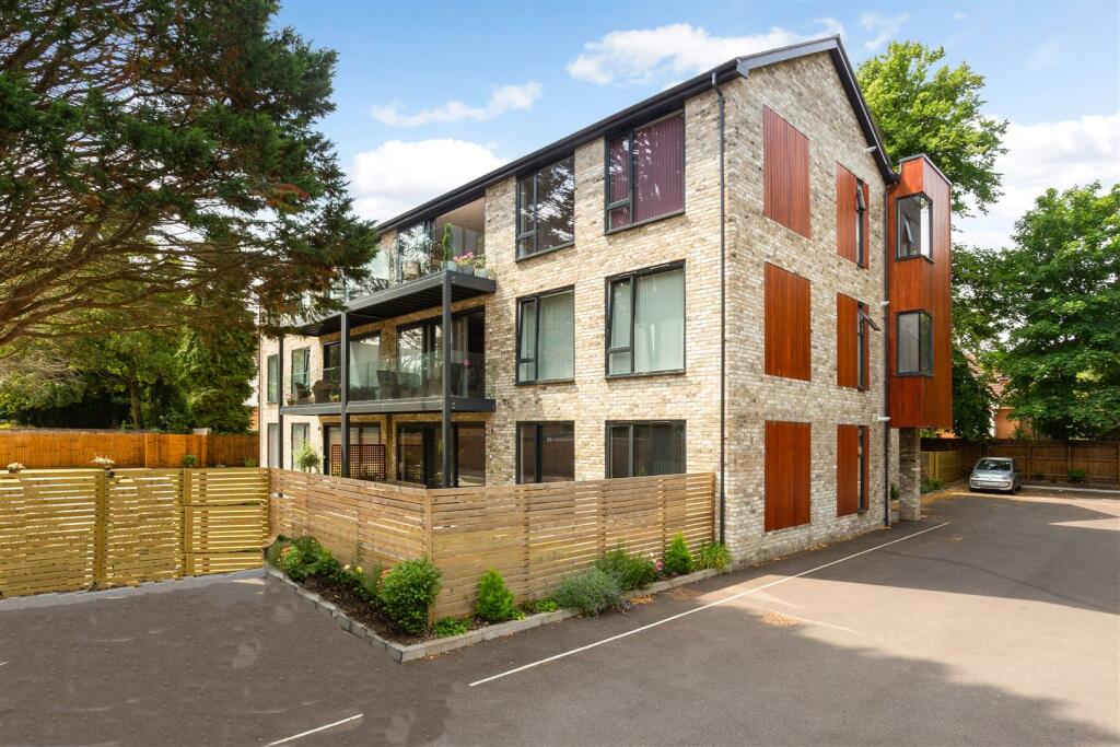 3 bedroom apartment for sale in 38a The Avenue, Branksome Park, Poole, BH13