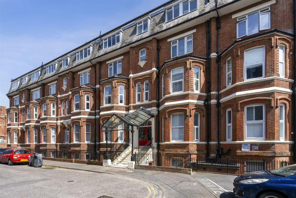 2 bedroom flat for sale in Durley Gardens, Bournemouth, BH2