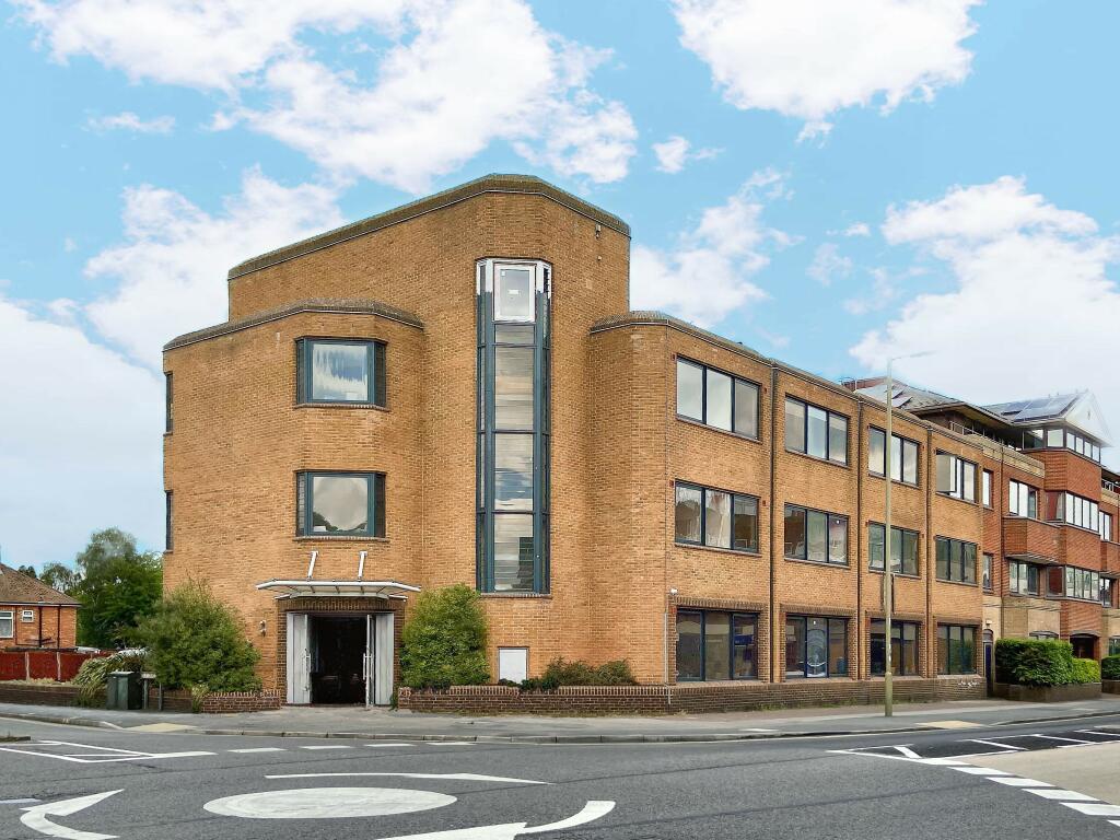 1 bedroom apartment for rent in Hartshead House, Farnborough, GU14