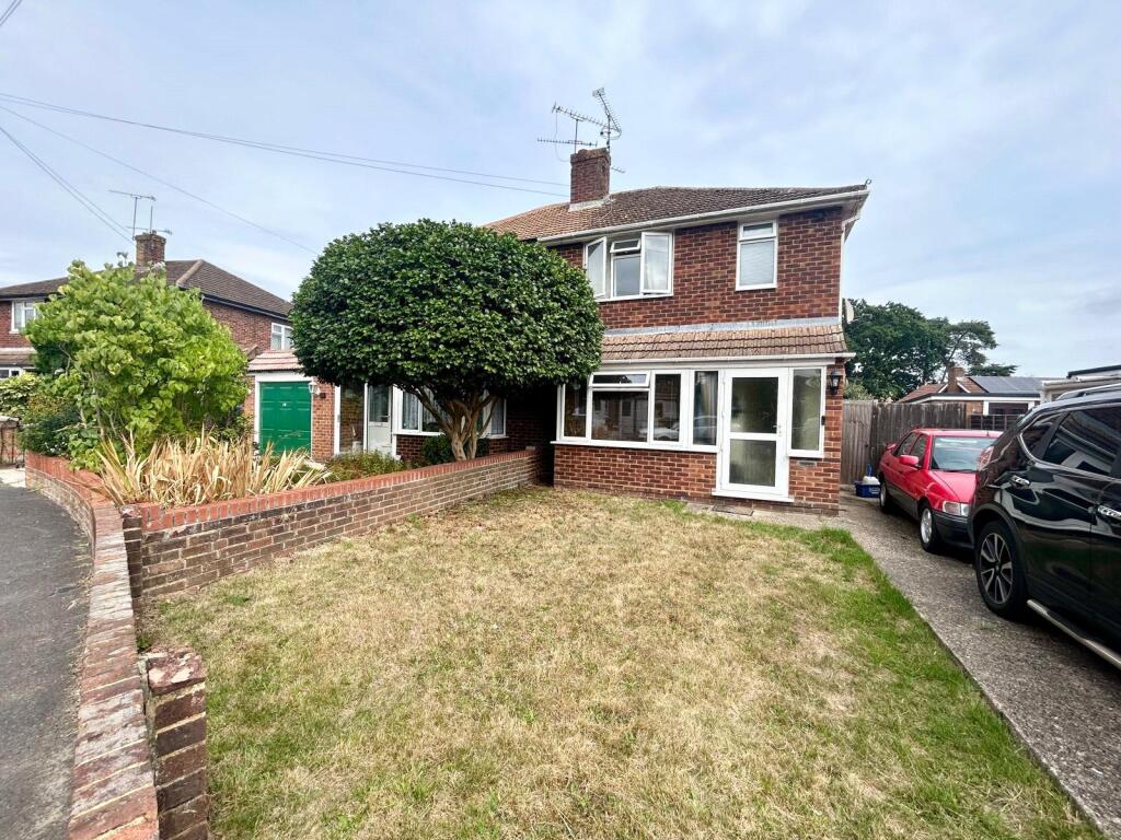 Main image of property: St. Davids Close, Farnborough, Hampshire, GU14