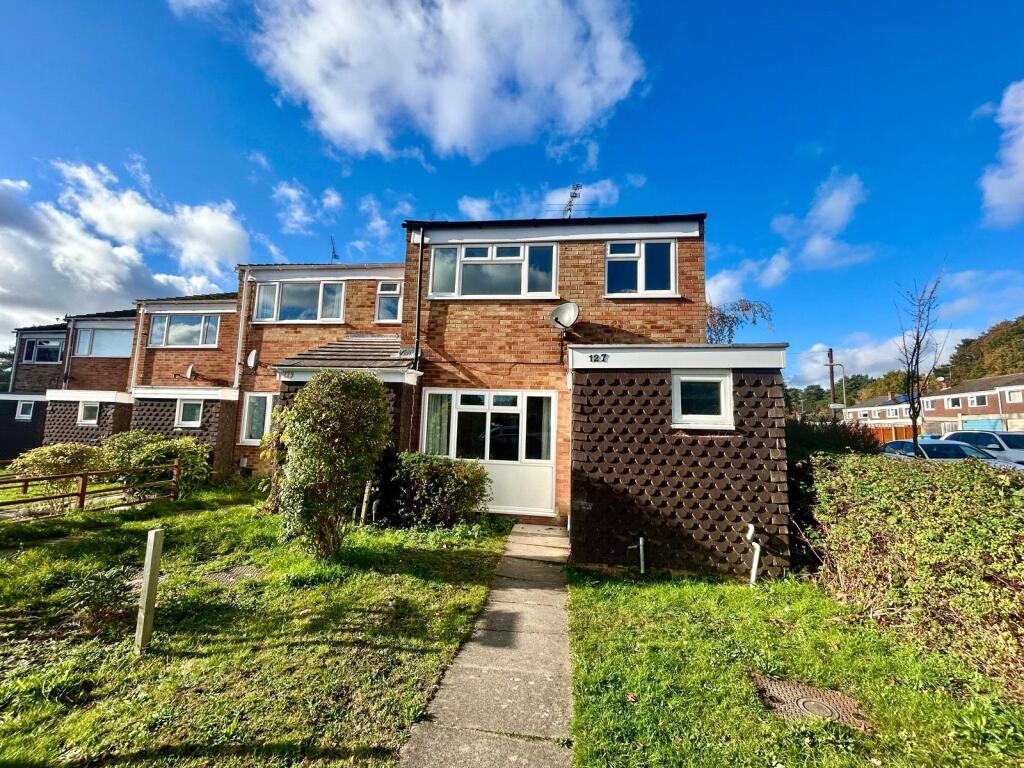 Main image of property: Pinewood Park, Farnborough, Hampshire, GU14