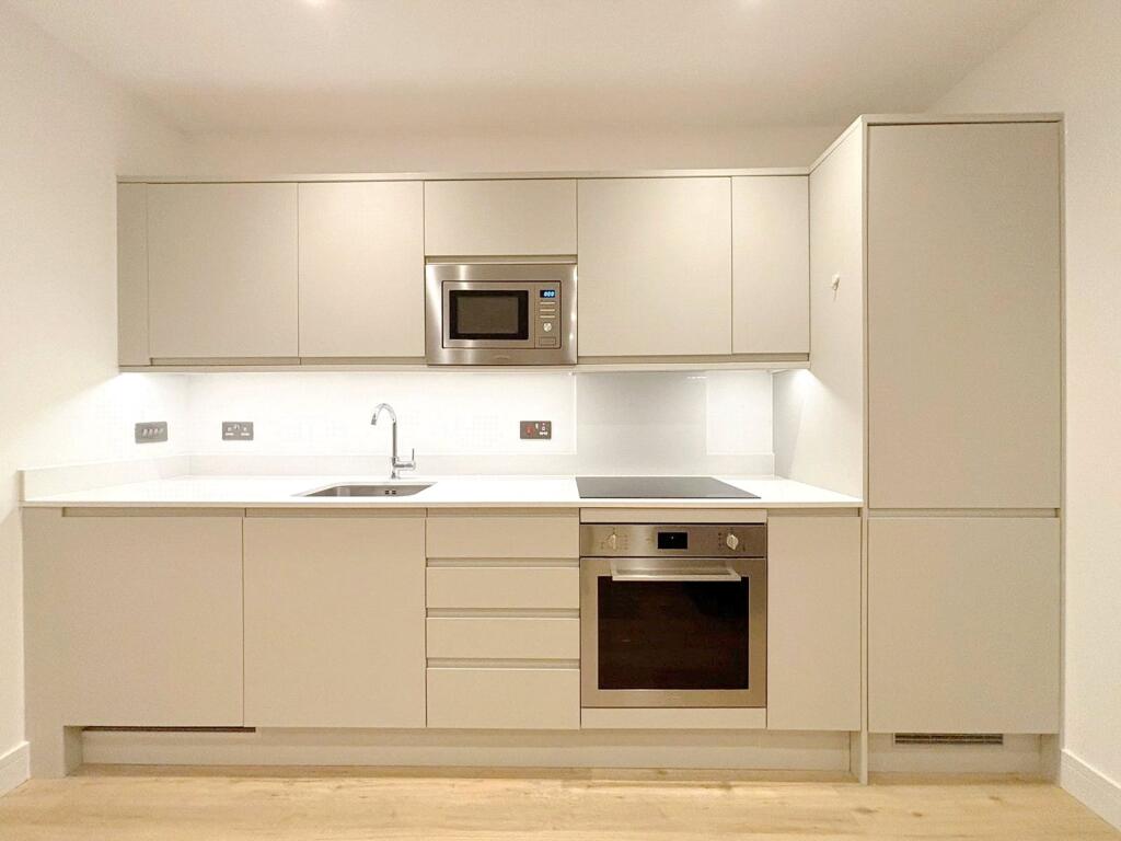 Main image of property: Farnborough Road, Farnborough, Surrey, GU14