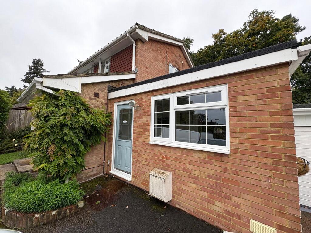 Main image of property: Copse Avenue, Farnham, Surrey, GU9