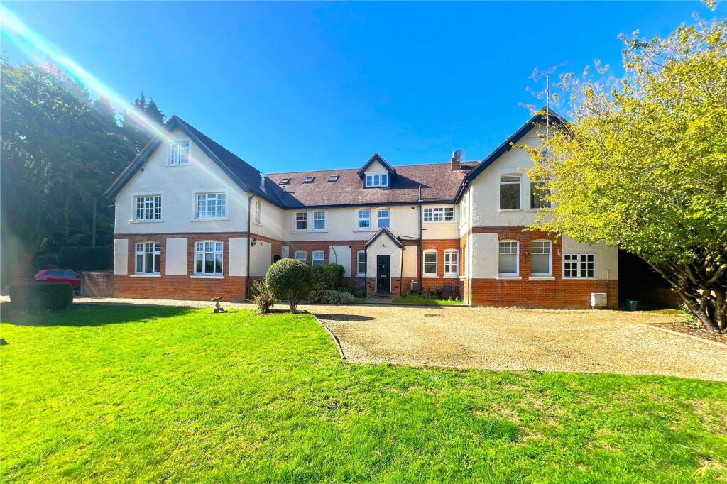 Main image of property: The Crescent, Farnham, Surrey, GU9