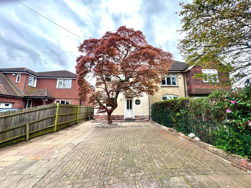 Main image of property: Reading Road South, Church Crookham, GU52