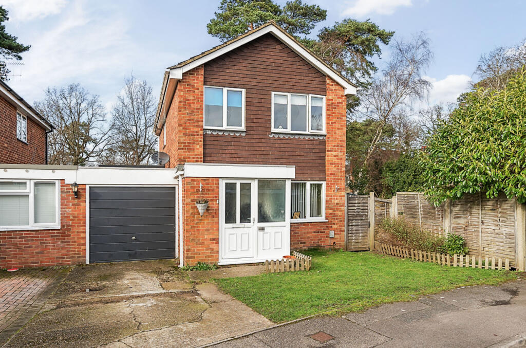 Main image of property: Vivian Close, Church Crookham, Fleet, Hampshire, GU52