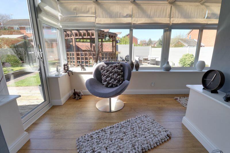 4 bedroom detached house for sale in Thistledown Drive, Heath Hayes