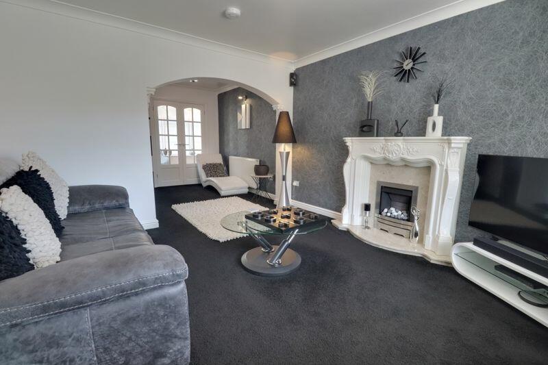 4 bedroom detached house for sale in Thistledown Drive, Heath Hayes