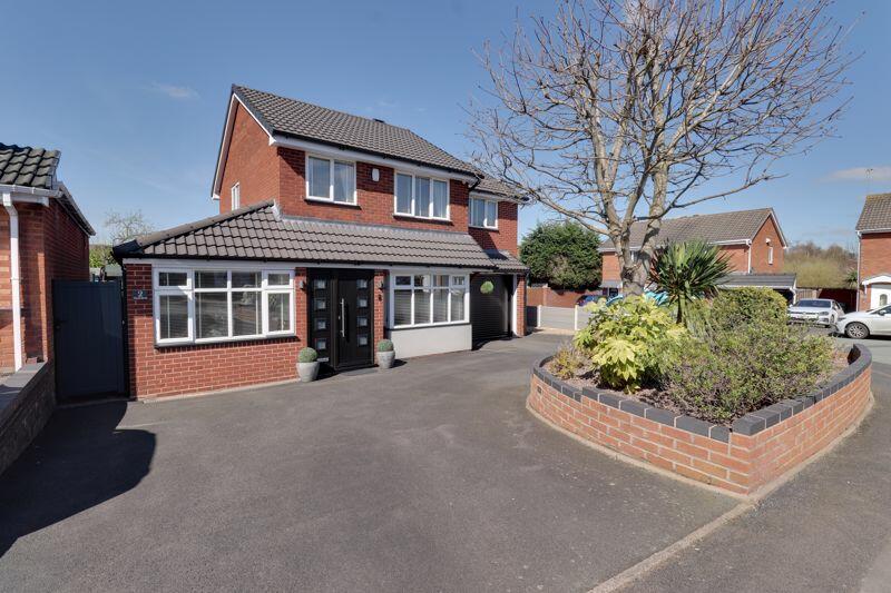 4 bedroom detached house for sale in Thistledown Drive, Heath Hayes