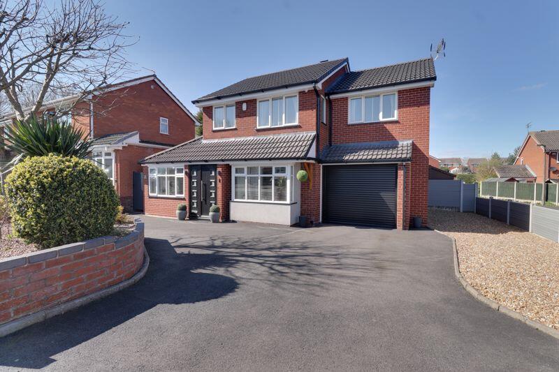 4 bedroom detached house for sale in Thistledown Drive, Heath Hayes