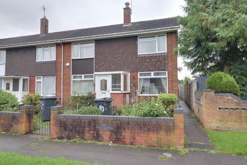 3 bedroom terraced house for sale in East Road, Brinsford