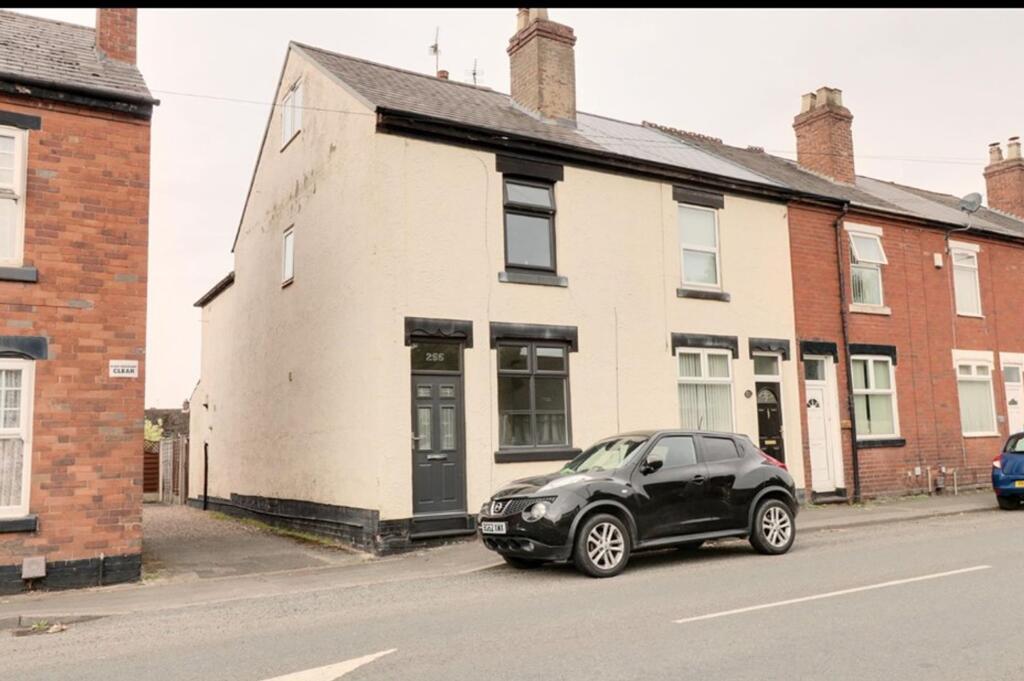 Main image of property: Broad Lane, Walsall, WS3