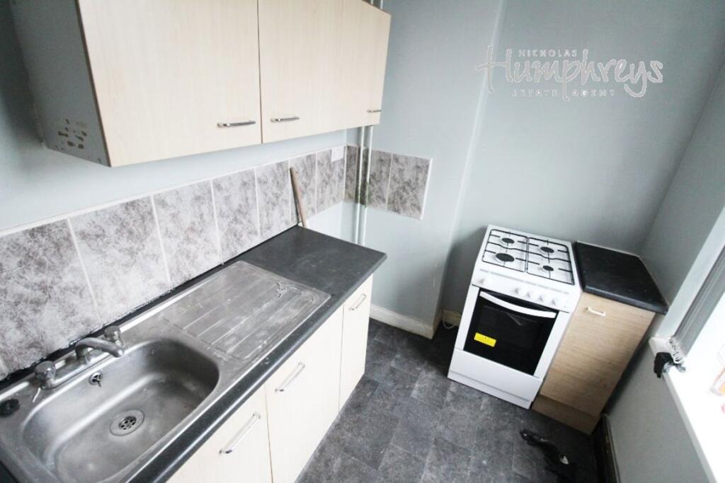 Main image of property: Summerfield Crescent - B16