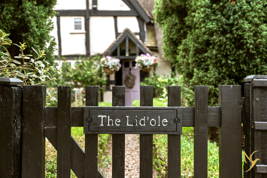 Main image of property: The Lid’Ole , May Tree Road, Pershore, Lower Moor, WR10 2NY