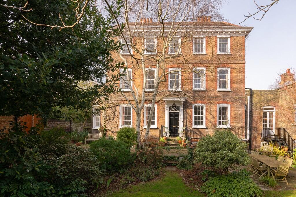 Main image of property: Rosslyn Hill, Hampstead Village, NW3