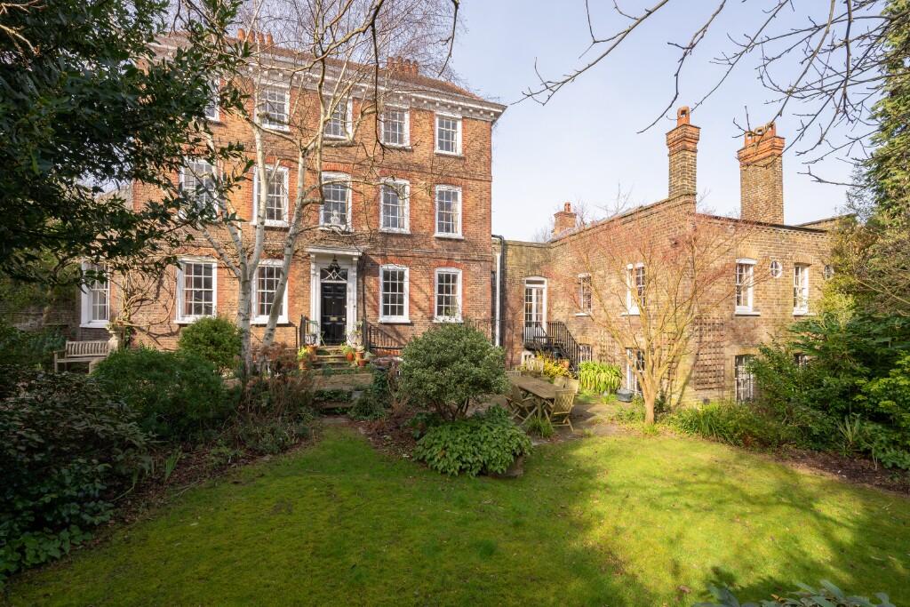 Main image of property: Rosslyn Hill, Hampstead Village, NW3