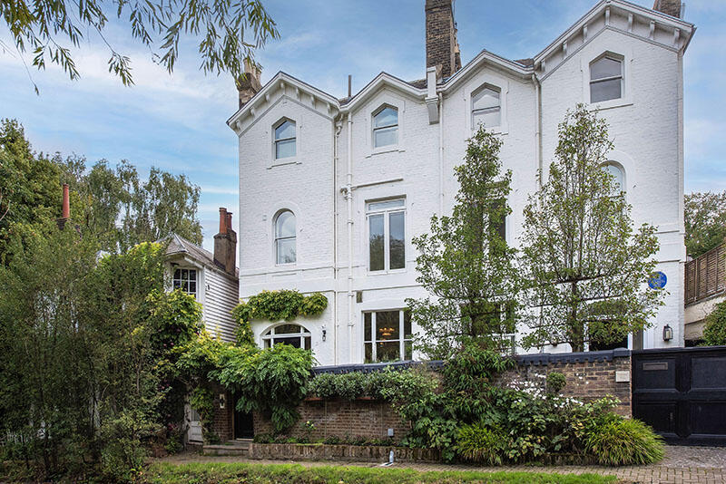 Main image of property: East Heath Road, Hampstead, NW3