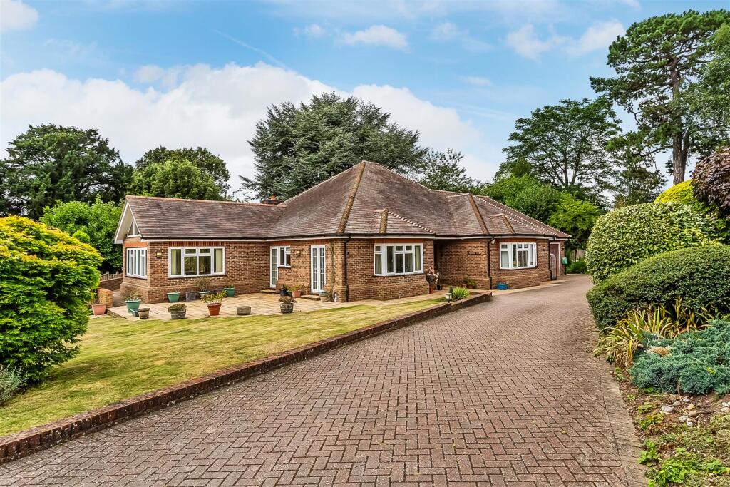 Main image of property: BEECHCROFT, ASHTEAD, KT22
