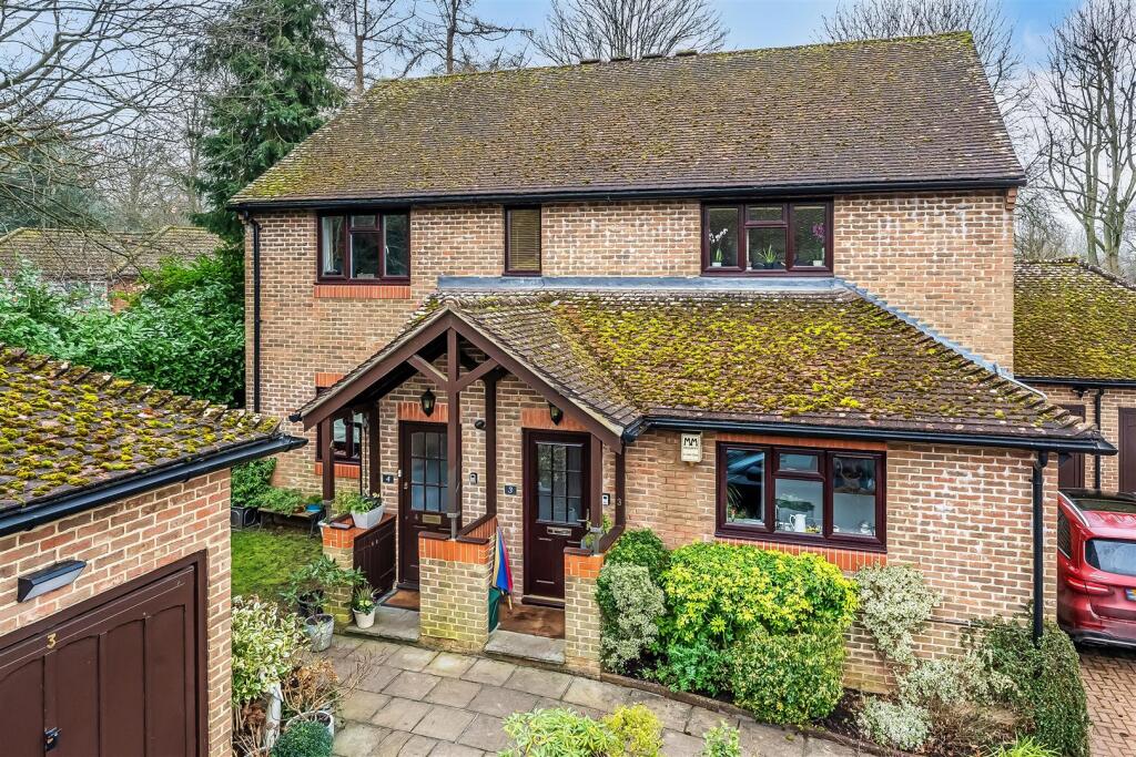 Main image of property: LEATHERHEAD ROAD, ASHTEAD, KT21