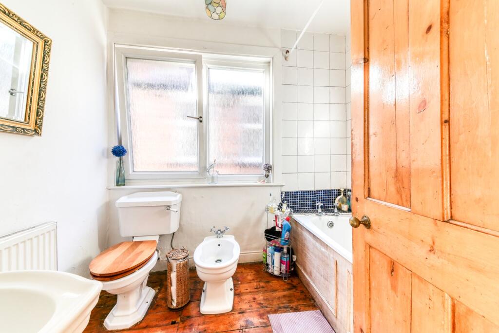 Additional property image - Lyndhurst Road, Thornton Heath, CR7