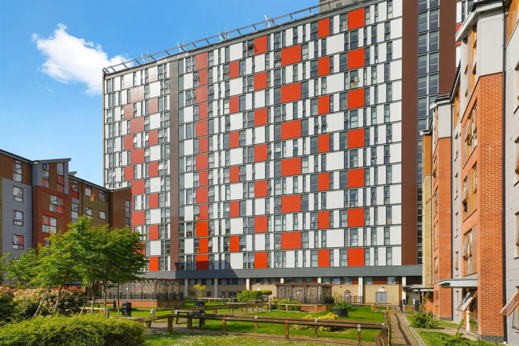 Main image of property: London Road, Croydon, CR0