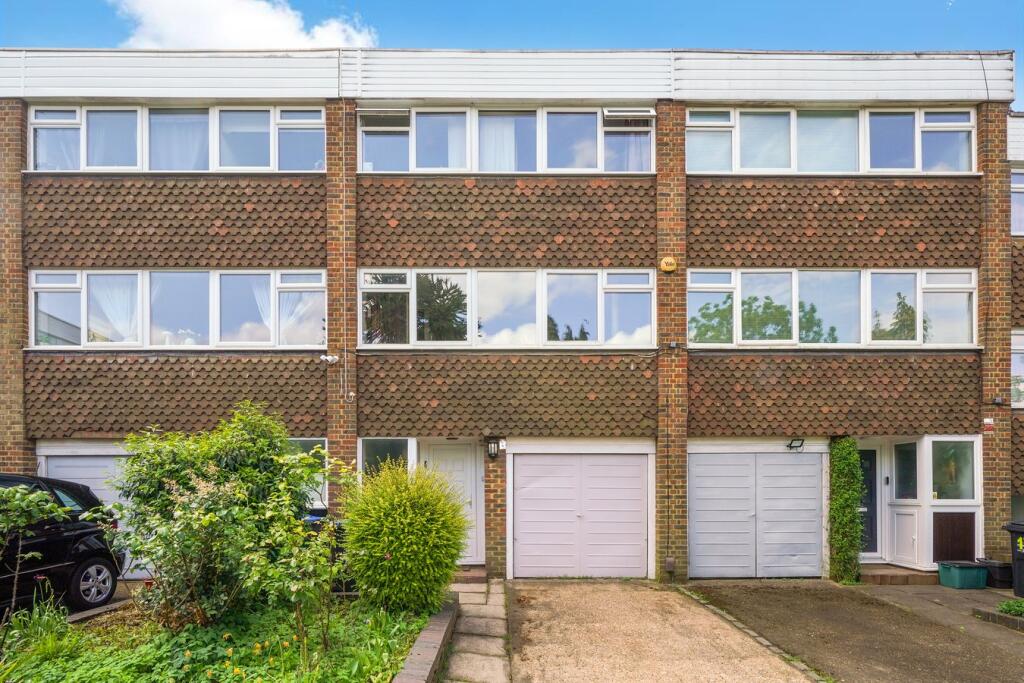 Main image of property: Willow Mount, Croydon, CR0