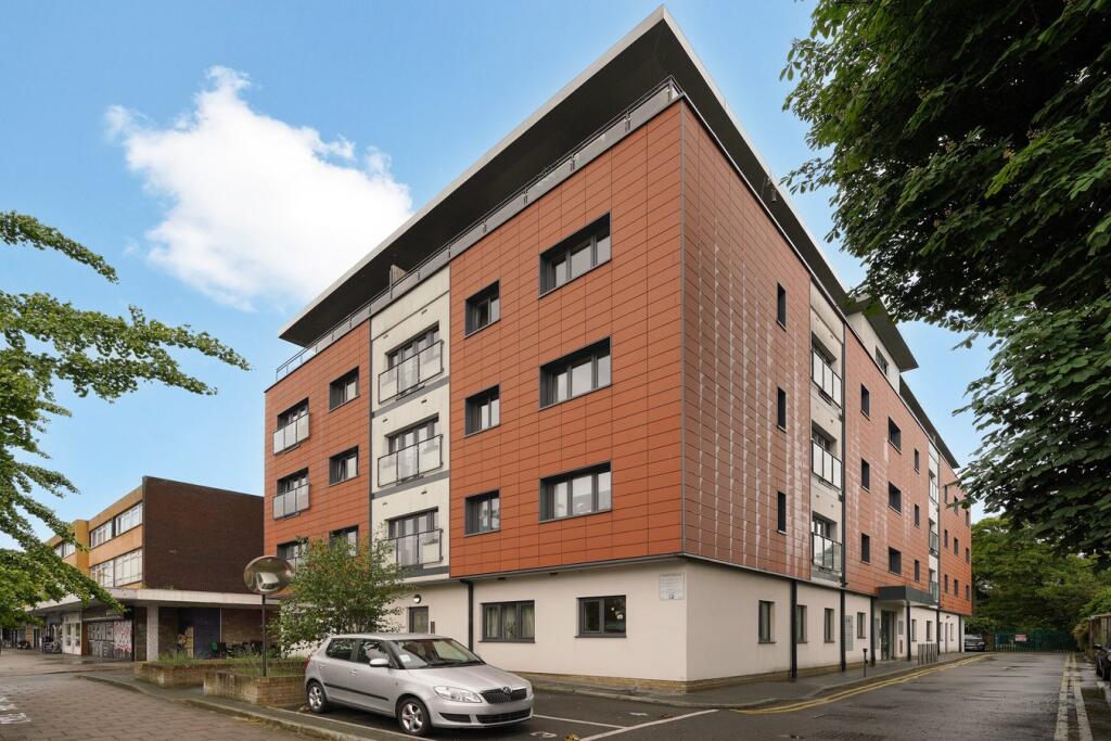 Main image of property: London Road, Mitcham, CR4