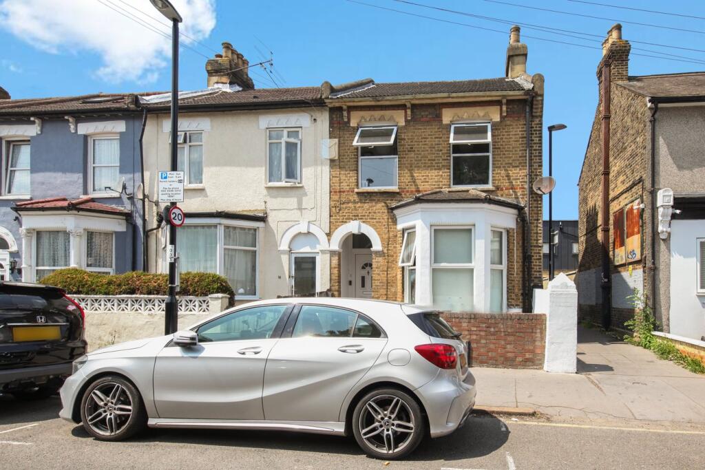 Main image of property: Carmichael Road, London, SE25