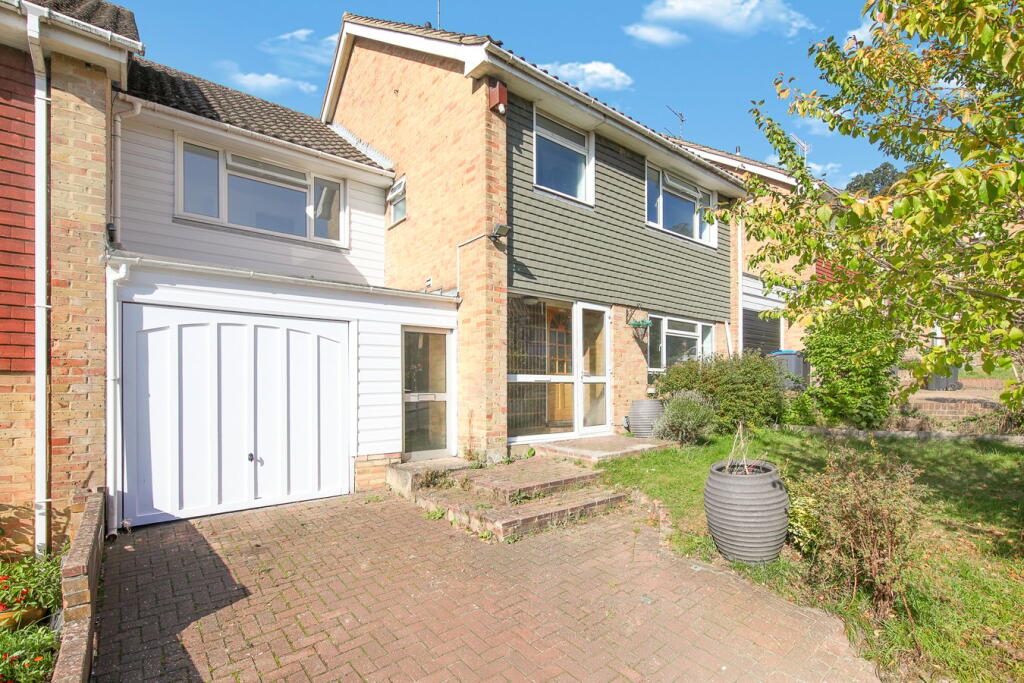 Main image of property: Boundary Way, Croydon, CR0