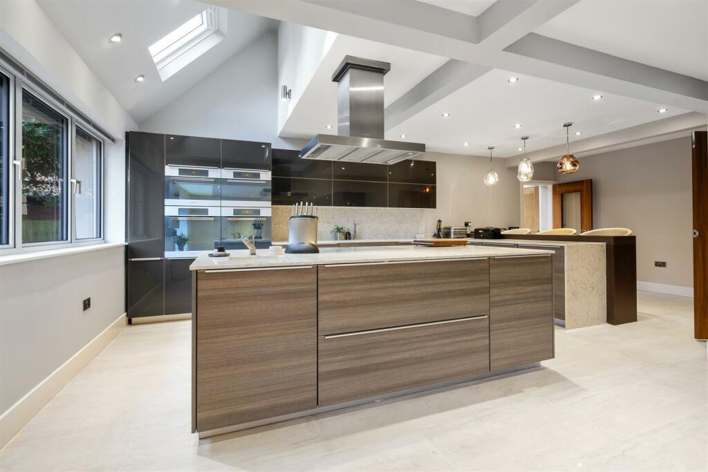 Additional property image - Dingle Lane, Solihull, B91