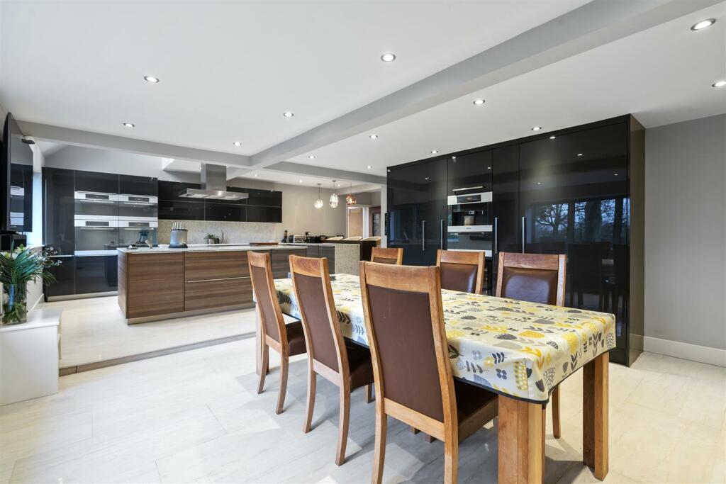 Additional property image - Dingle Lane, Solihull, B91