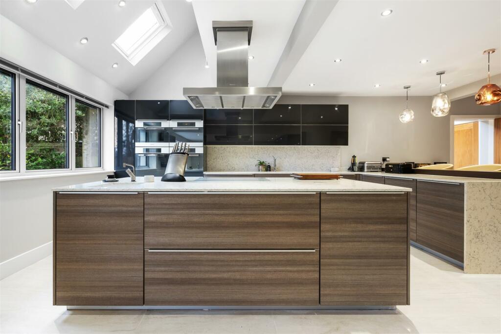 Additional property image - Dingle Lane, Solihull, B91