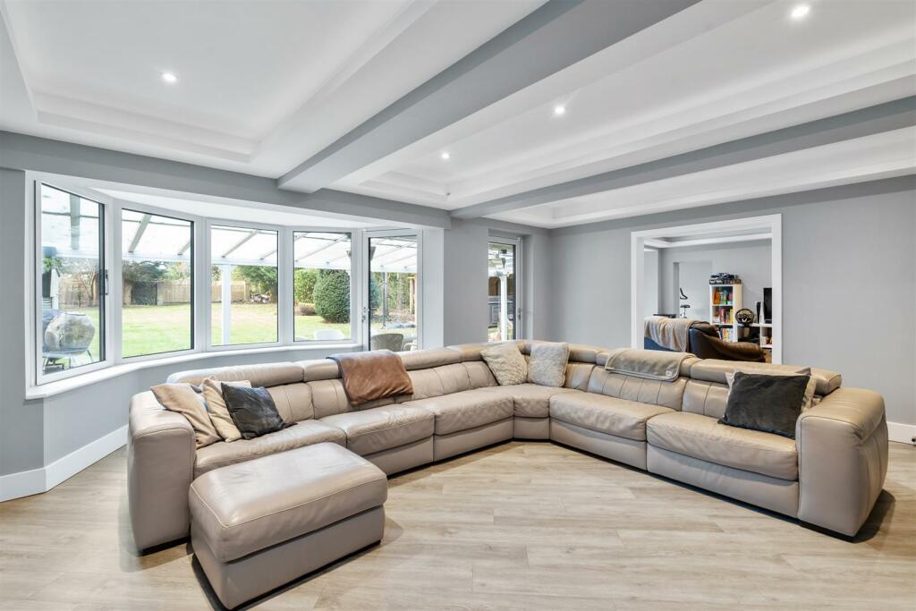 Additional property image - Dingle Lane, Solihull, B91