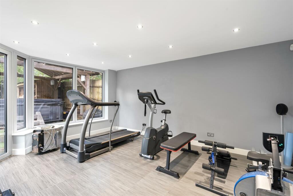 Additional property image - Dingle Lane, Solihull, B91